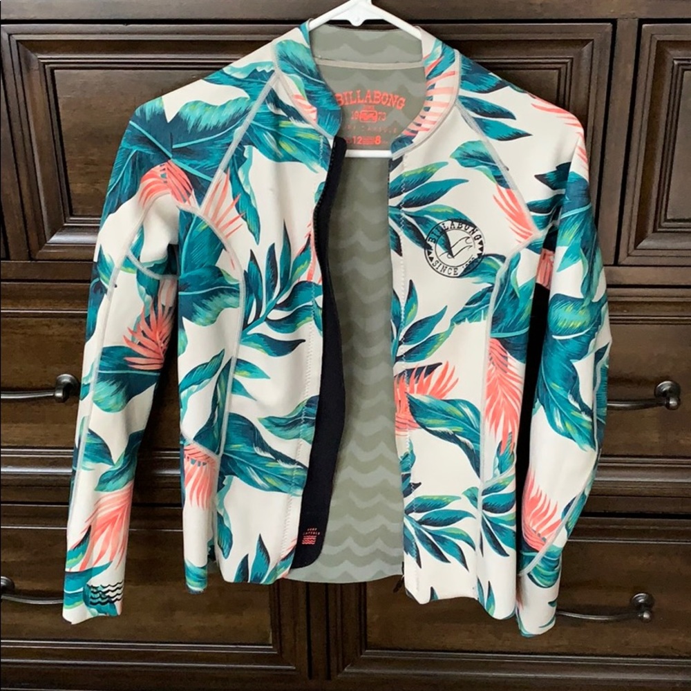 Billabong wetsuit size 8